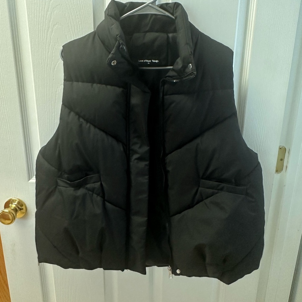Black Puffer Vest - Sleeveless Quilted Jacket